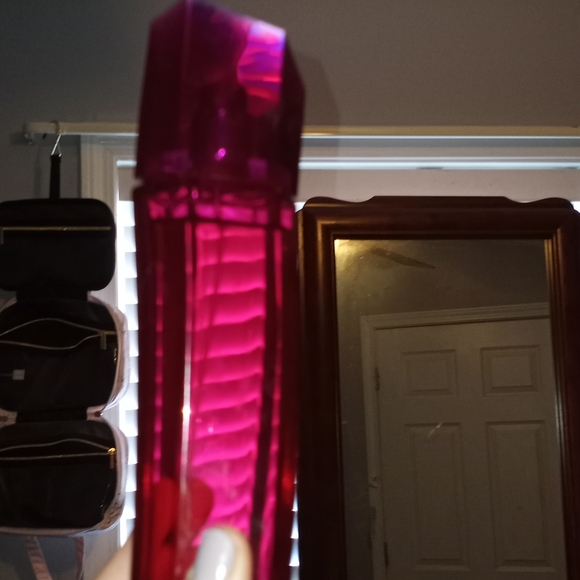 Tommy girl escada guess Calvin Klein Paris Hilton perfume - Picture 2 of 6